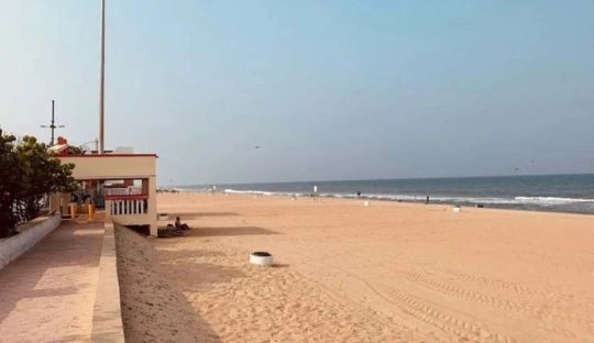 Thiruvanmiyur beach in chennai